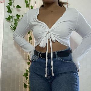 Brandy Melville tie-top 🦋